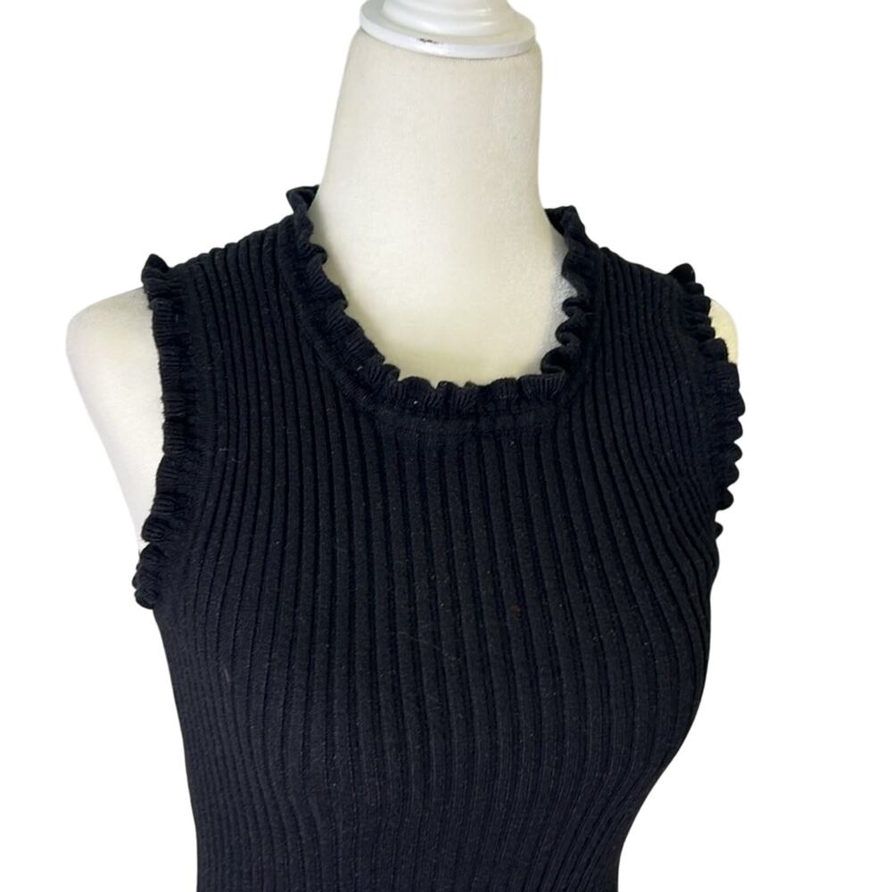 Women’s Gilly top black ribbed sleeveless top frilled neck size small